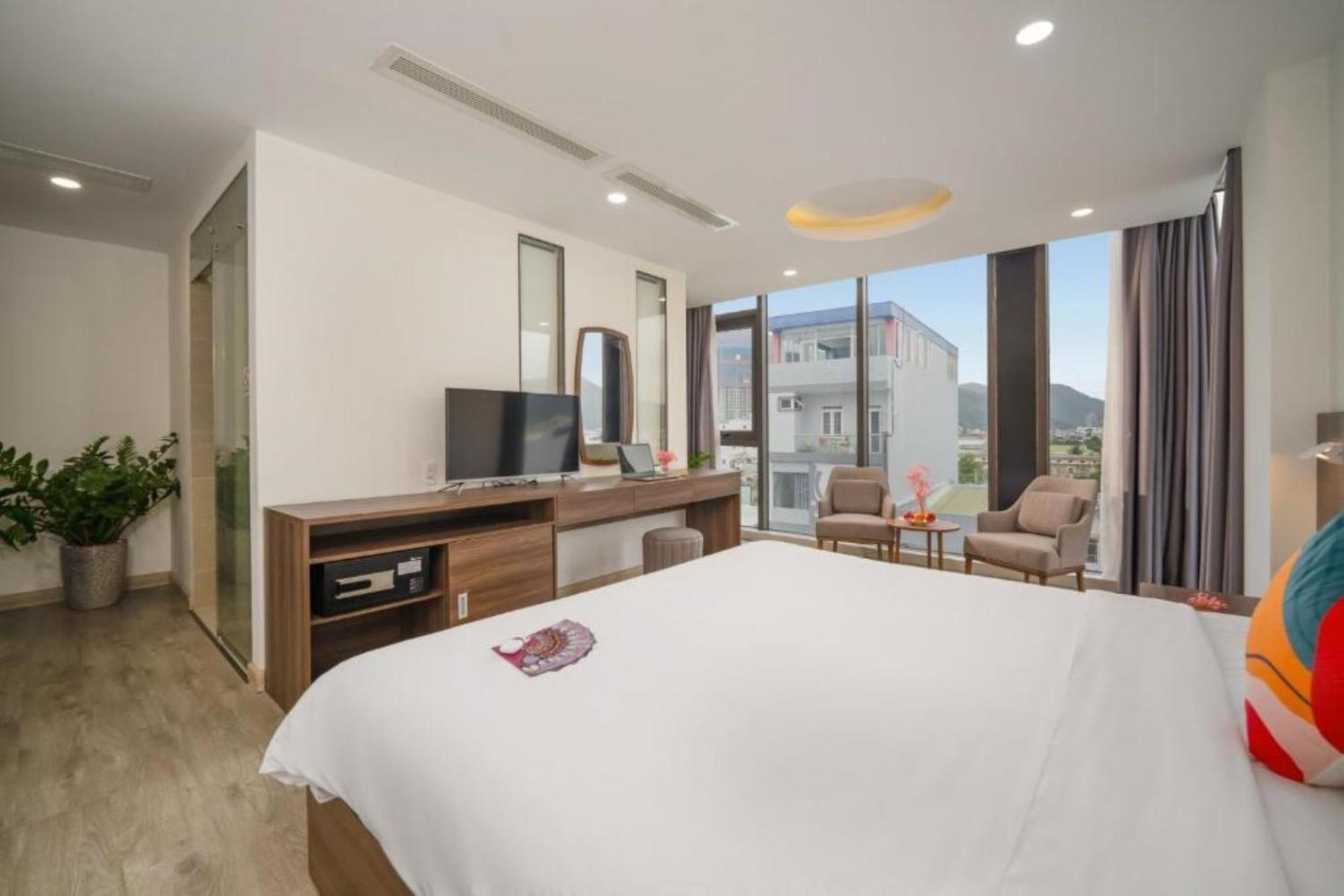 Mira Grand Hotel クイニョン エクステリア 写真